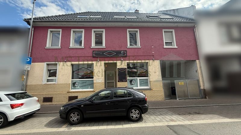 *** Sanierungsbedürftiges Mehrfamilienhaus mit Gewerbe und Einfamilienhaus in Bürstadt ***